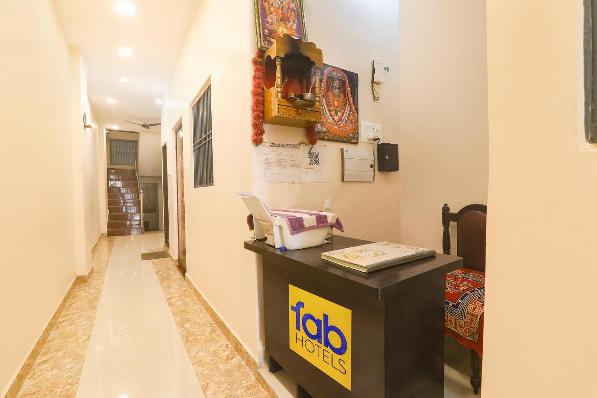 Fabhotel Rk Palace Ayodhya Exterior foto
